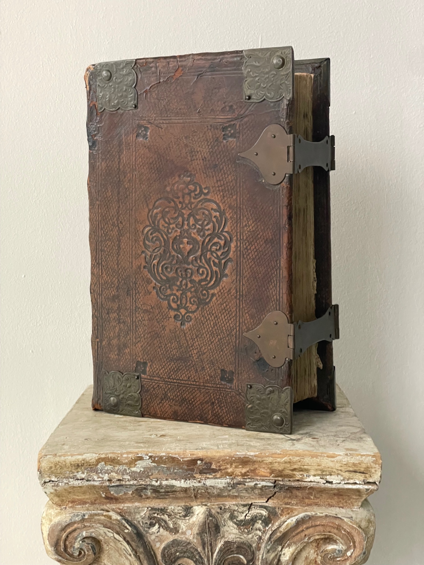 Deux-Aes Bible, 16th-century printed book